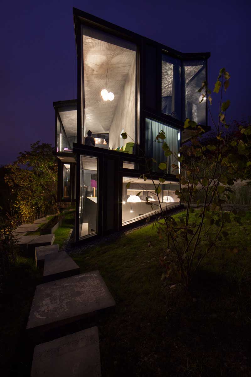 Rebberg Dielsdorf House in Zurich, Switzerland by L3P Architekten