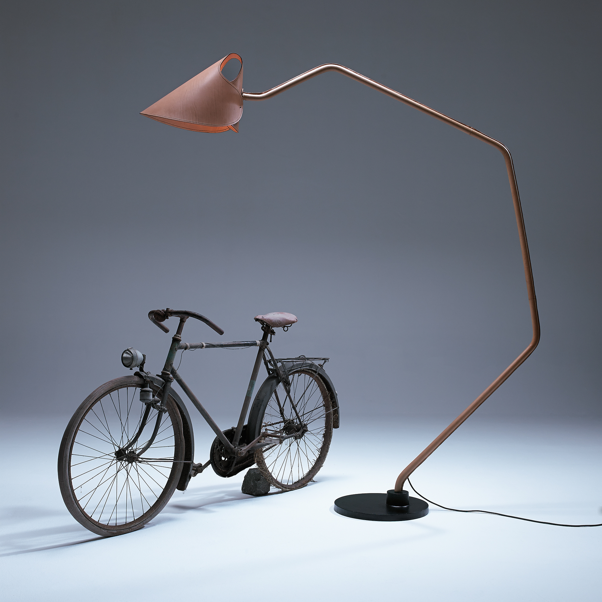 Mrs.Q Floor Lamp by Jacco Maris Design
