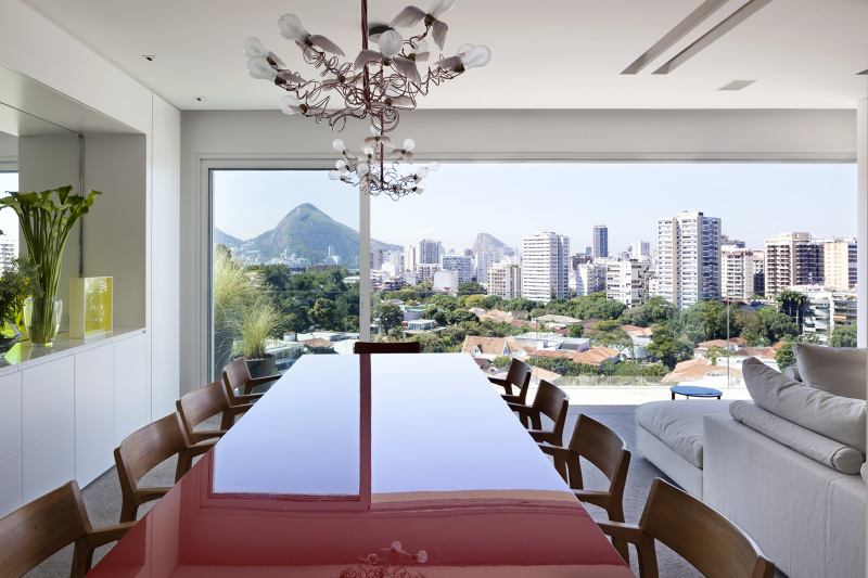 Mirante House in Rio de Janeiro, Brazil by Gisele Taranto Arquitetura